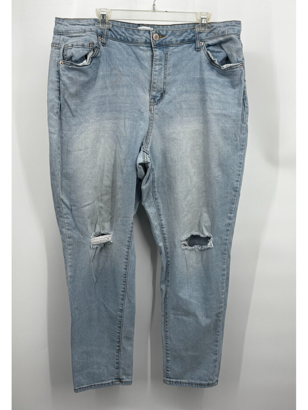 Forever 21+ Womens Jeans Light Blue Denim Distressed Tapered Leg Plus Size 18